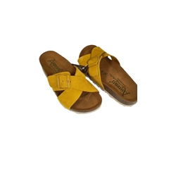 Autenti_ Sandalia tipo bio cruzada mostaza - Imagen 2