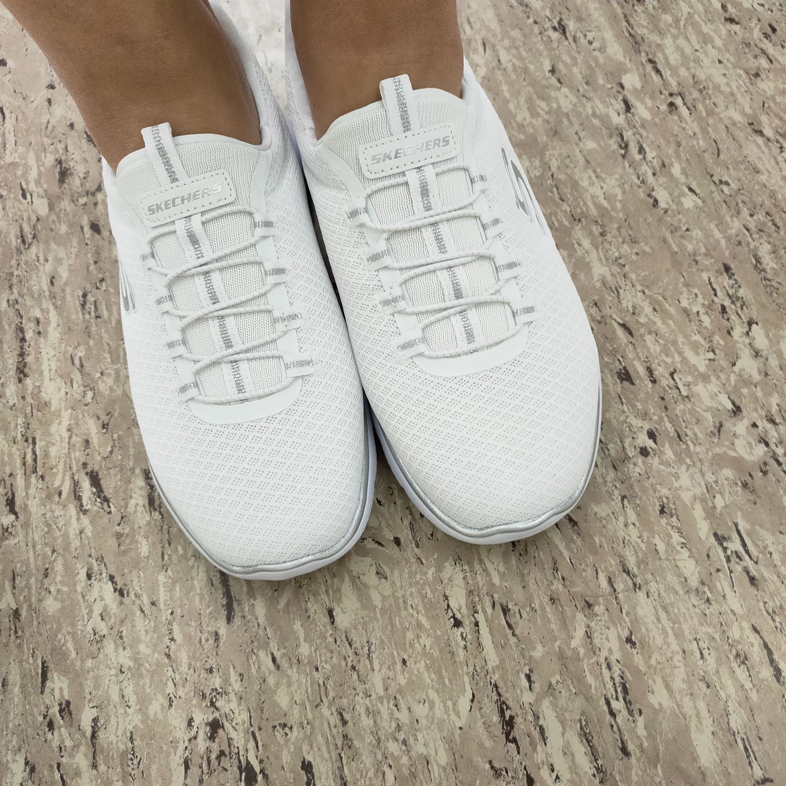 Para hoy un look sport  - Imagen 5