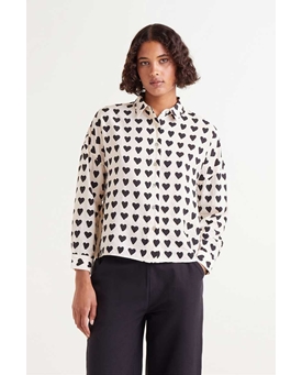 Compañía Fantástica_ Camisa estampado corazones negro - Imagen 1