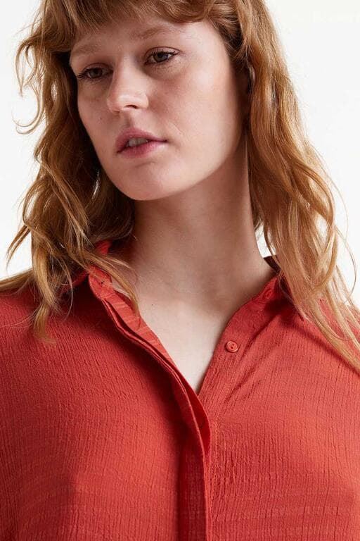 Compañía Fantástica_ Camisa oversize fluida naranja - Imagen 2