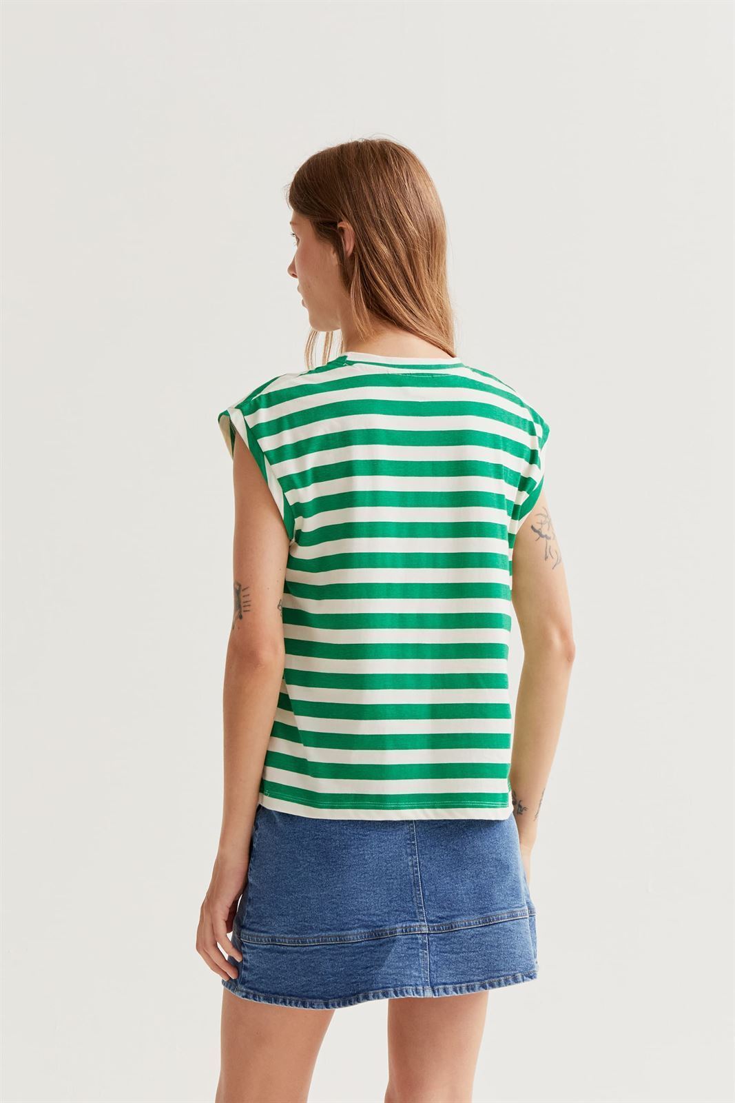 Compañía Fantástica_ Camiseta rayas verde tulipan bordado - Imagen 2
