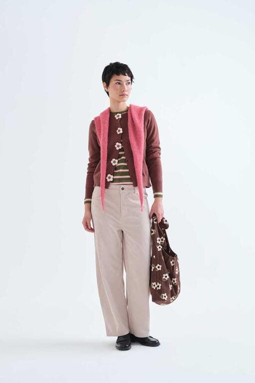 Compañía Fantástica_  Cardigan marrón botones flores - Imagen 4