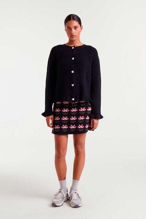 Compañía Fantástica_ Cardigan punto negro botones corazones rosas - Imagen 4
