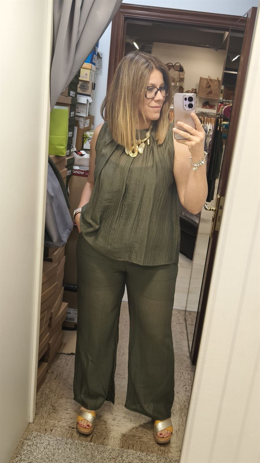 Conjunto Top y pantalón kaki - Imagen 1