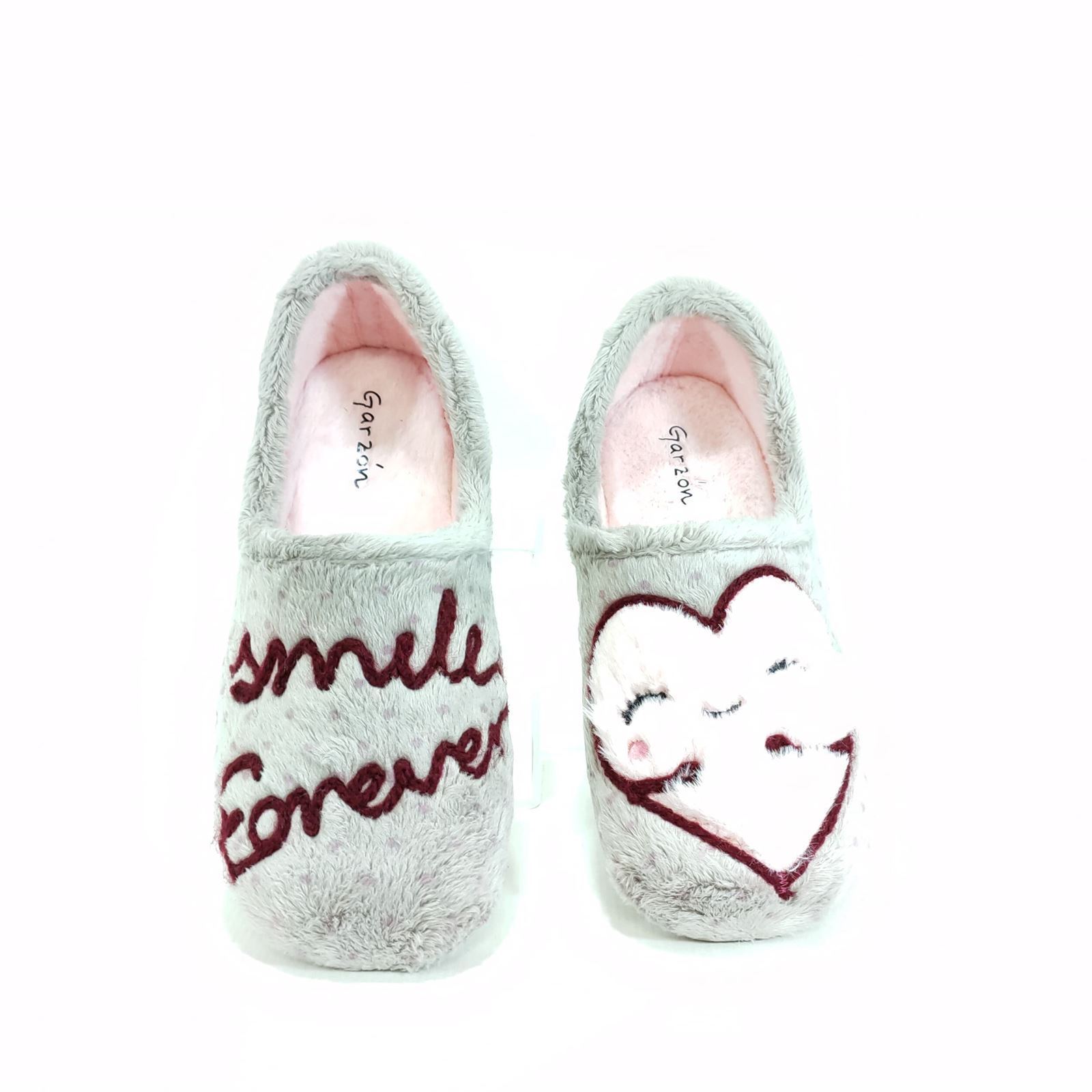 Garzón_ Zapatilla de casa sonrisa - Imagen 2
