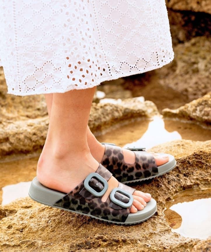 Igor_ Sandalia habana brillo Leo verde - Imagen 4