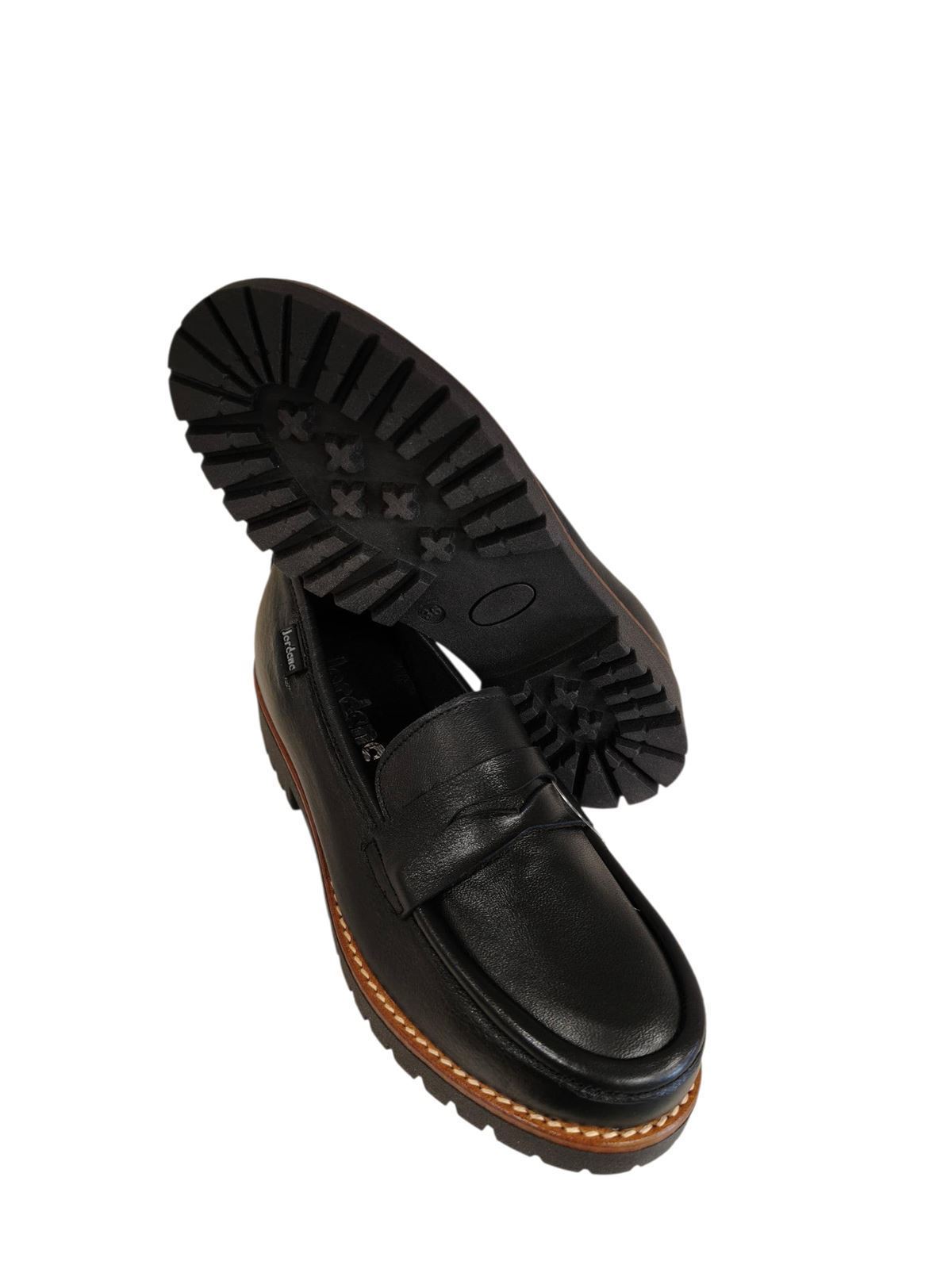 Jordana_ Mocasín piel negro antifaz - Imagen 4