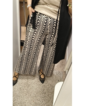 Pantalón flojo estampado - Imagen 2
