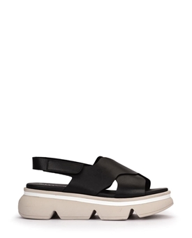 Pedro Miralles_ Sandalia de piel en negro - Imagen 1