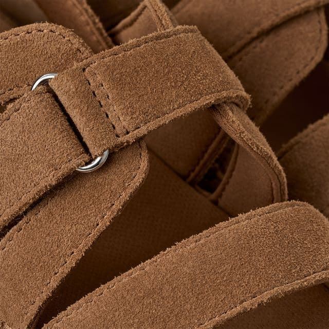 UGG_ Sandalia Goldenstar Gleam Chestnut - Imagen 5